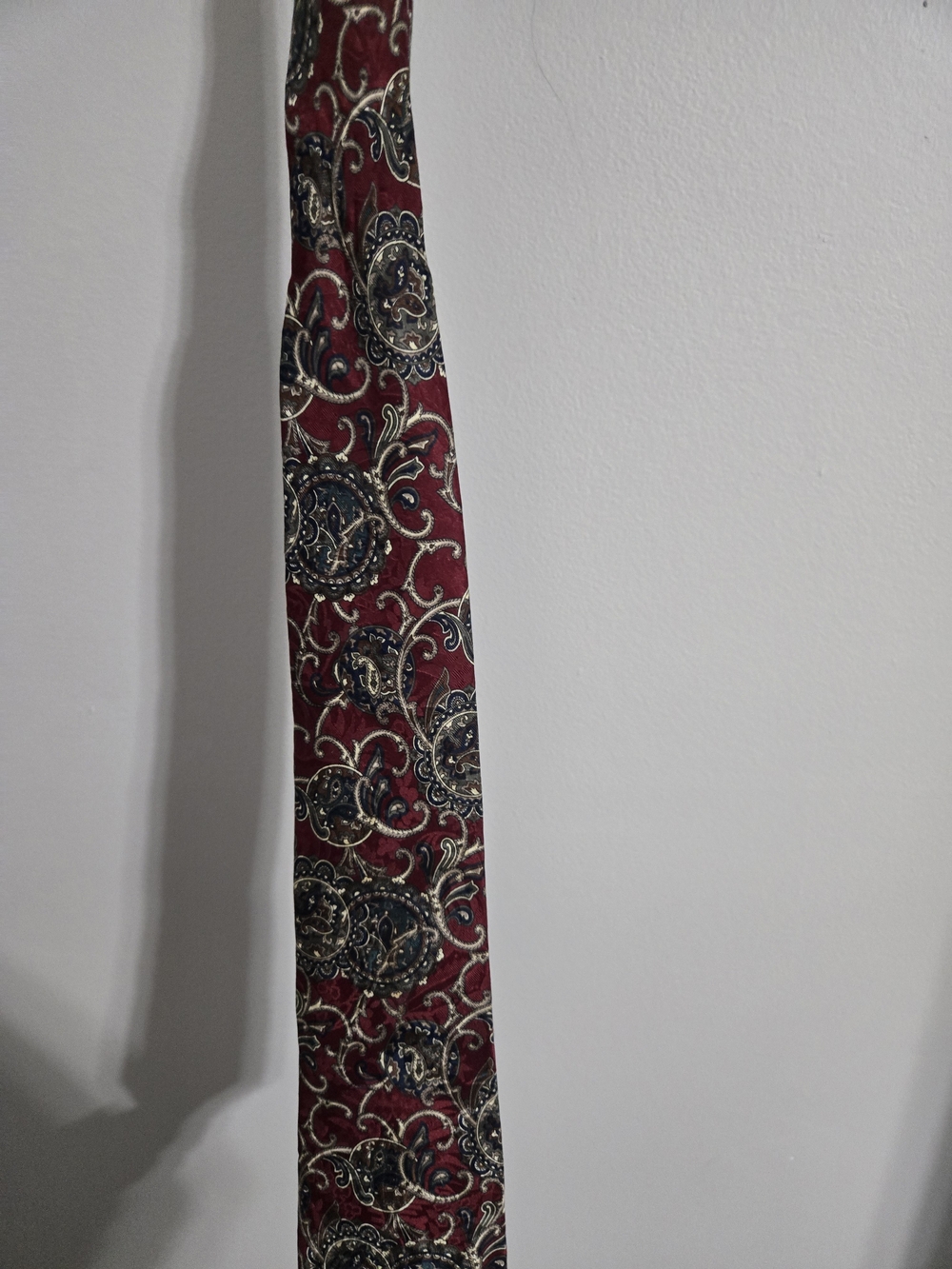 Gant Burgundy Paisley Silk Tie with Navy and Cream Accents